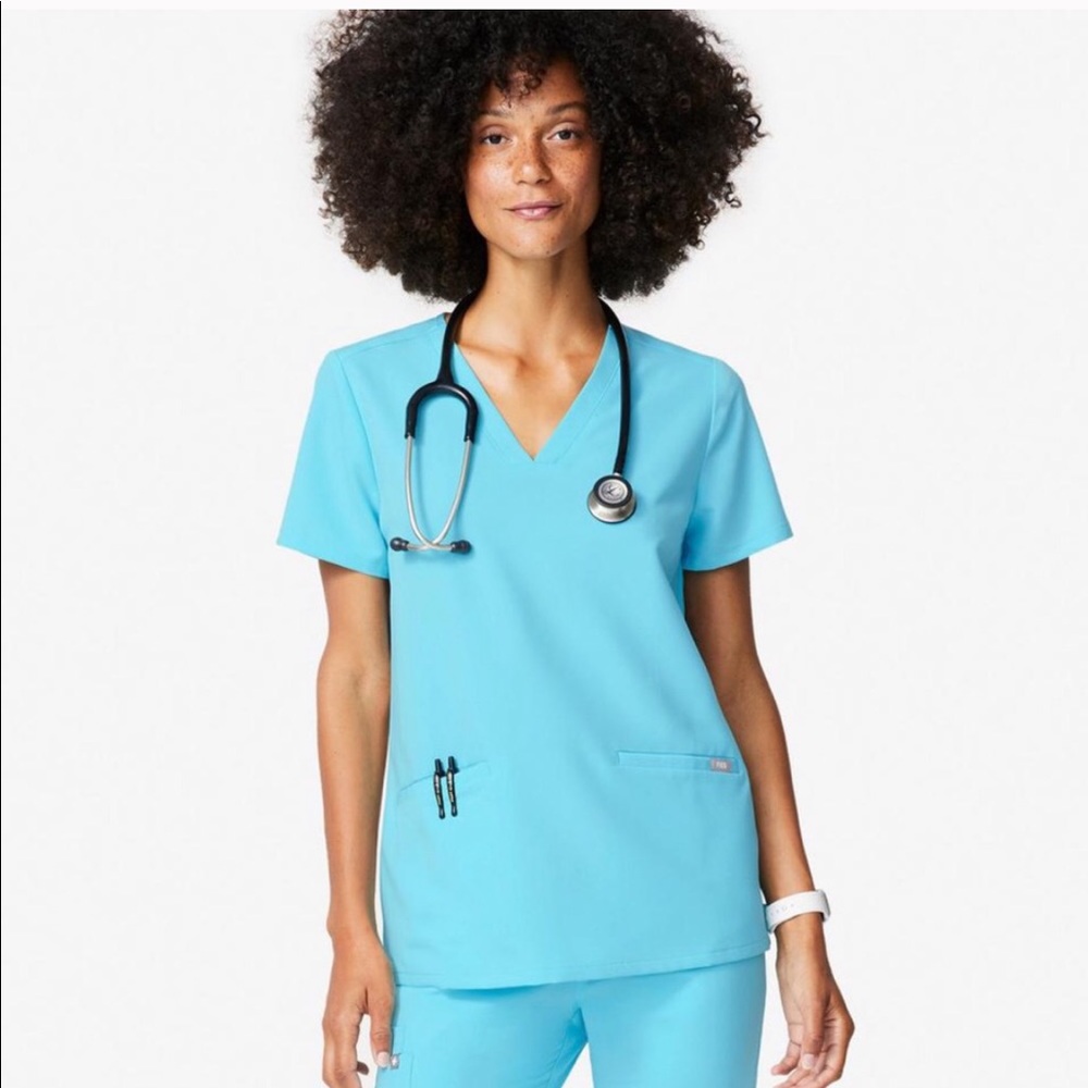 FIGS Neon blue XS casma top